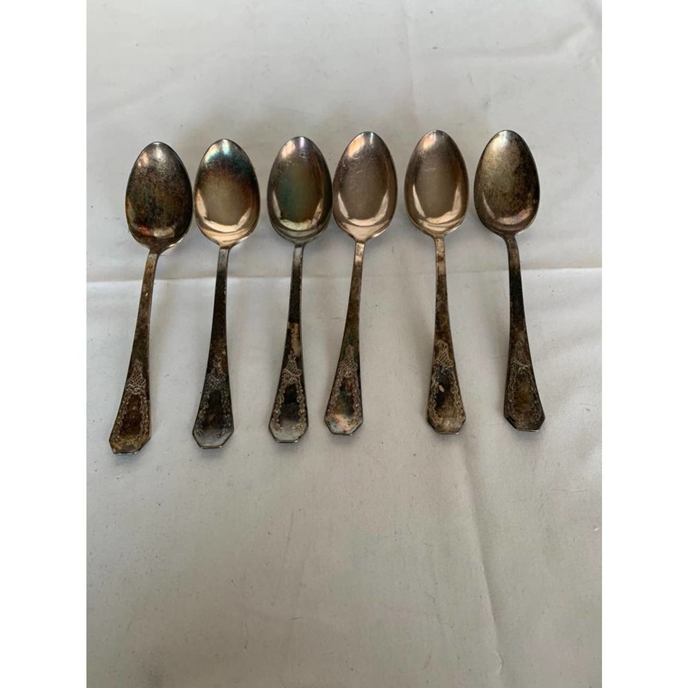 6 holmes edwards vintage spoons